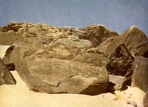 Fels mit prähistorischen Hieroglyphen, Ägypten.