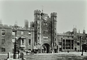 Saint Jamess Palace, Saint Jamess Palace, Westminster LB: von Saint Jamess Street, 1896