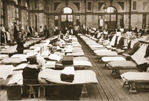 Schlafunterkunft: Die Kleine Halle, Alexandra Palace, Illustration aus Deutsche Gefangene in Großbritannien (Fotogravur) von English Photographer