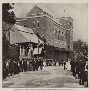 Rede Tag an der Harrow Schule, 7. Juli, warten auf den Prinzen und die Prinzessin von Wales