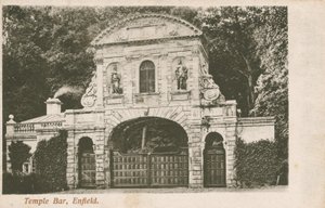 Temple Bar, Enfield von English Photographer