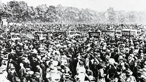 Die große Demonstration für Frauenwahlrecht im Hyde Park, Sonntag, 12. Juni 1908 von English Photographer