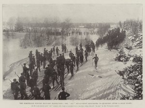 Die norwegischen Wintermilitärmanöver, die Skieinheit kehrt nach einem Scheingefecht in die Quartiere zurück