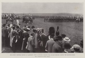Die Geburtstagsparade der Königin in Aldershot, die 15. Husaren, an der Spitze der Kavalleriebrigade, passieren den Salutpunkt von English Photographer