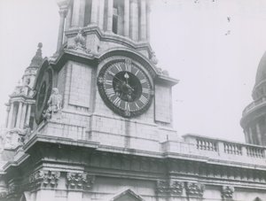 Die Uhr der St. Paul