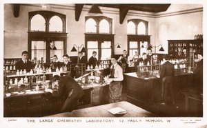 Das große Chemielabor der St. Paul