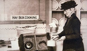 Erster Weltkrieg Britische Heimatfront: Wirtschaftliches Kochen mit einer Heubox