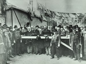 Westferry Road: Befreiung der Straße von der Maut, 1885 von English Photographer