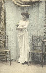 Frau mit einem Toby-Krug von English Photographer