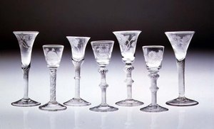 Sammlung gravierter Gläser mit opaken und Luftdrehstielen