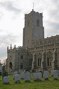 Ansicht der Kirche von Süden von English School