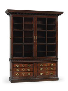 Einer von einem Paar George II Bibliotheksschränken, ca. 1750