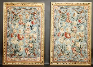 Paar florale Soho-Wandteppiche, gerahmt von English School