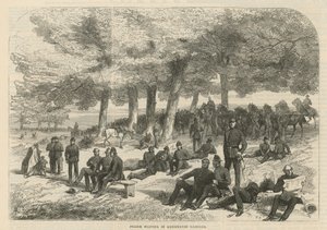 Polizei wartet in den Kensington Gardens von English School