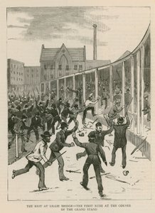 Der Aufruhr in Lillie Bridge, London: Der erste Ansturm an der Ecke der Tribüne von English School