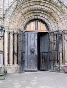 Ansicht der Nordtür der Kathedrale von Durham von English School