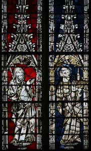 Fenster Ew, St. Peter und St. Thomas darstellend