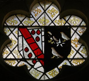 Fenster N5 mit den Wappen von Fitz-Ellis und Fawkener