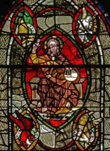 Fenster S, Christus in Majestät umgeben von Evangelistensymbolen von English School