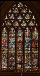 Fenster e-1 mit Noah, Abraham, David, Jesaja und Maleachi; Eva, die Schlange, Jungfrau und Kind, die Eherne Schlange und Moses