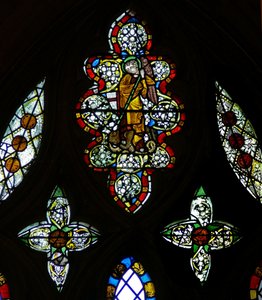 Fenster n-9 mit St. Michael