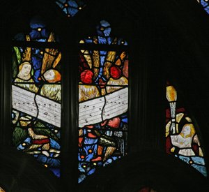 Fenster s2 mit dem singenden Engelschor; Engel - Weihrauch schwenkend von English School