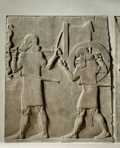 Diener tragen Werkzeuge für die königliche Jagd von Erich Lessing