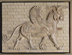 Geflügelter Greif, farbig glasierte Fliesen, aus dem Palast in Susa, Iran von Erich Lessing