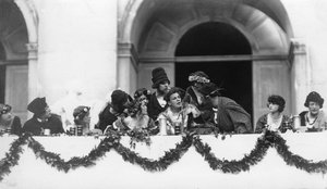 Aufführung von Jedermann, Salzburger Festspiele, Österreich, 20. Jahrhundert von Ernst Maier