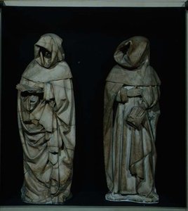 Zwei Trauernde, aus dem Grab des Duc de Berry in der Kathedrale von Bourges