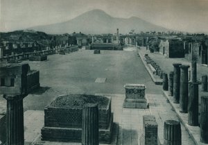 Blick auf das Forum mit dem Vesuv im Hintergrund, Pompeji, Italien, 1927 von Eugen Poppel