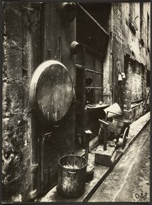 Rue de la Reynie (Klempnerladen, rue de la Reynie) von Eugène Atget