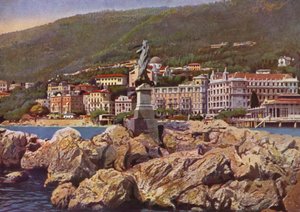 Abbazia, jetzt Opatija in Kroatien: Madonna del Mare, im Hintergrund die Kirche S Maria Annunciata (Foto) von European Photographer