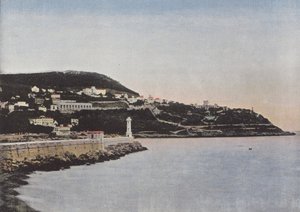 Eingang zum Hafen von Nizza und Mont Boron