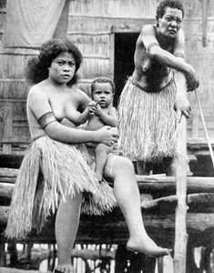 Eine Mutter und ihr Kind, Papua-Neuguinea, 1936 von Ewing Galloway