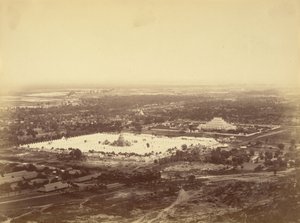 Gesamtansicht von Mandalay vom Mandalay-Hügel mit den 450 Pagoden und der unvergleichlichen Pagode von Felice Beato
