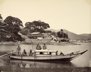 Japanische Dschunke im Kanal, Nagasaki