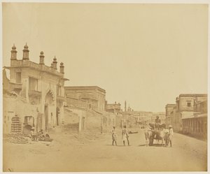 [Straße, in der General Sir Henry Havelock die Residenz betrat] von Felice Beato