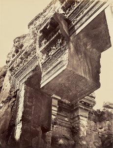 Porte du Temple de Jupiter (Pierre qui tombe) - (Balbek)