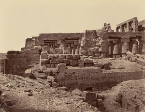 Ruinen des 3. Pylons des Tempels (südöstlich) linker Teil (Karnak) Theben von Félix Bonfils