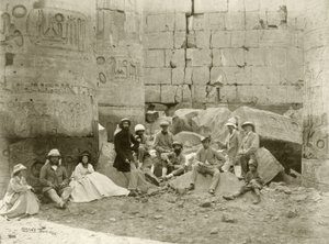 Die Party des Prinzen von Wales im Tempel von Karnak, 1862 von Francis Bedford