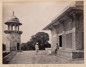 Obere Terrasse, Prinz Etmad Dowlah; Mausoleum, Agra von Francis Frith