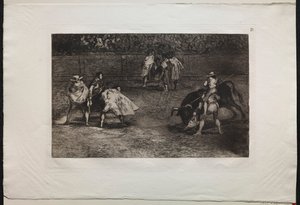 Stierkämpfe: Ein Stierkämpfer auf den Schultern eines Assistenten, der einen Stier spießt