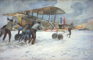 Bodenpersonal und Pilot manövrieren einen französischen Spad-Jäger durch den Schnee zu einem Hangar, Januar 1918