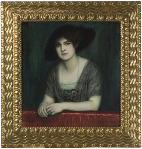 Maria mit dunklem Hut