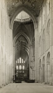 Ely Cathedral: Schiff nach Osten, vom Oktogonbogen von Frederick H. Evans