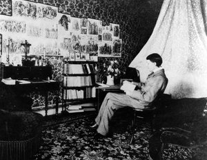 Aubrey Beardsley im Cosmopolitan Hotel, Menton, Frankreich, 1898 von French Photographer