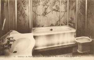 Badezimmer einer Luxuskabine an Bord des französischen Ozeandampfers Ile de France von French Photographer