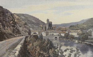 Estaing, Gesamtansicht, flussaufwärts des Lot