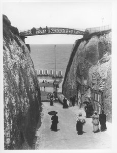 Newgate Gap, Margate, um 1900 von French Photographer